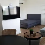 Luxeliving- Studio D