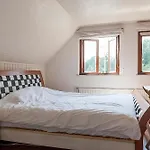 First Floor With Bedroom Bathroom Kitchen Office In Villa Near Tue And Centre