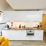 Joyful 50M2 Two-Bedroom Apartment - Sd23J