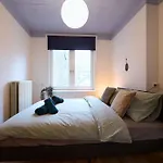 City Suite Number 4