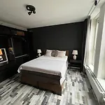 Modern House With 3 Bedrooms