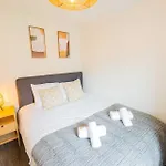 Premium 70M2 Two-Bedroom Apartment - Sd23H