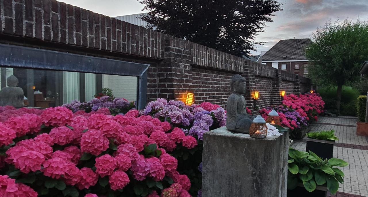 Downtown Hideaway, Grand Deluxe Bed & Breakfast