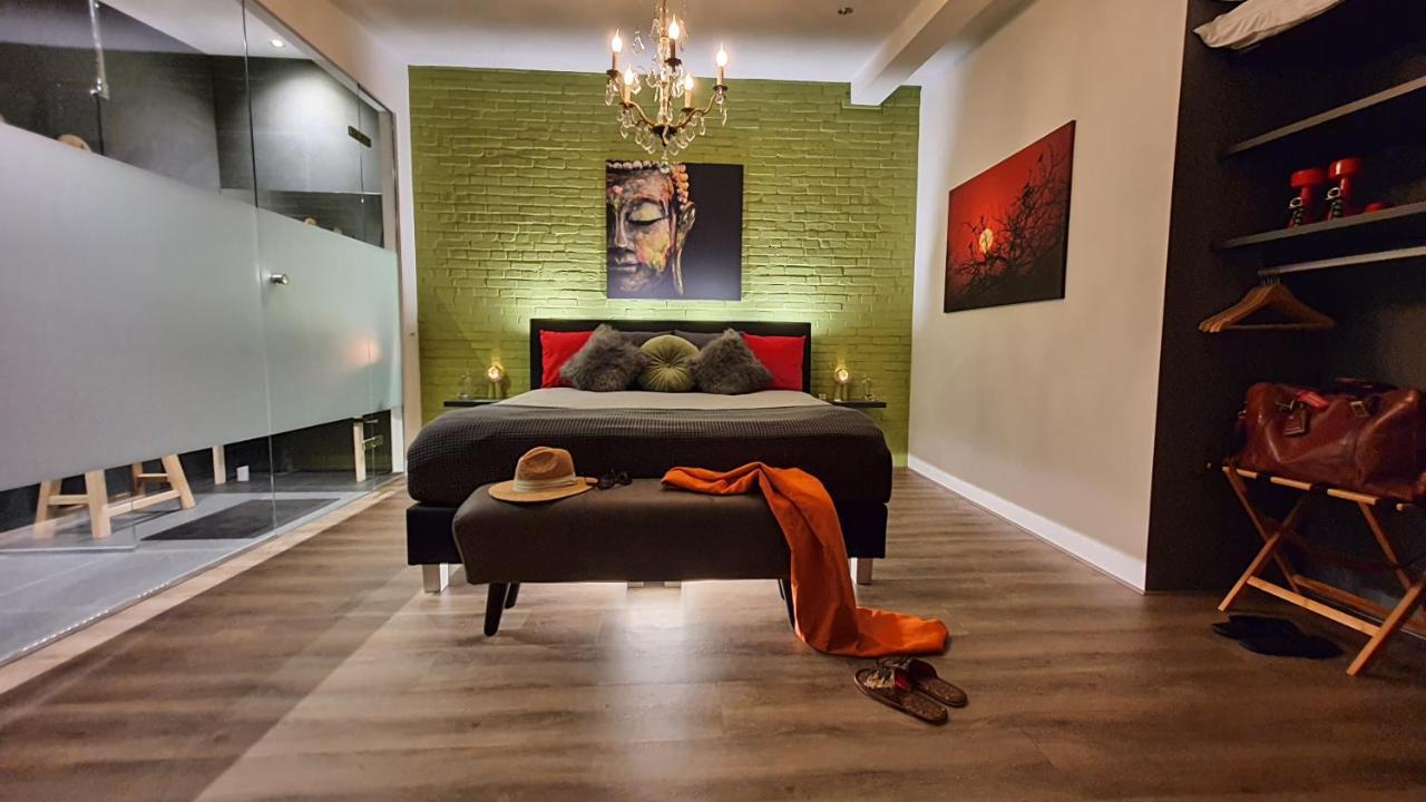 Downtown Hideaway, Grand Deluxe