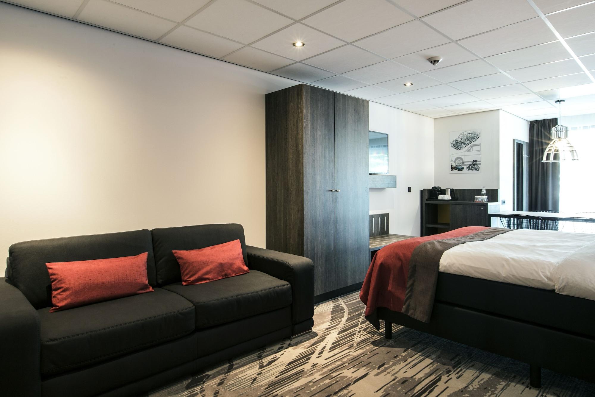 Leonardo Center Former Crown 4* Eindhoven