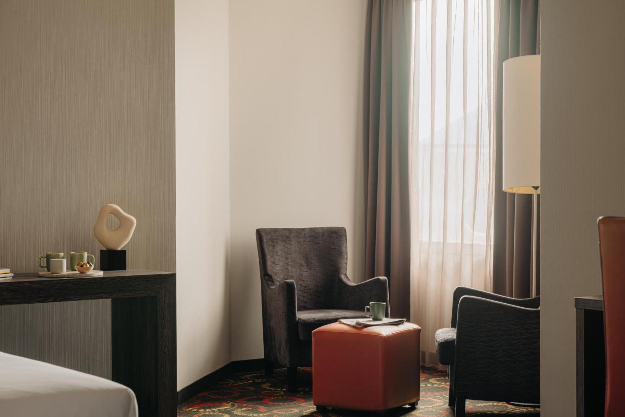 Hotel Leonardo Center Former Crown 4*
