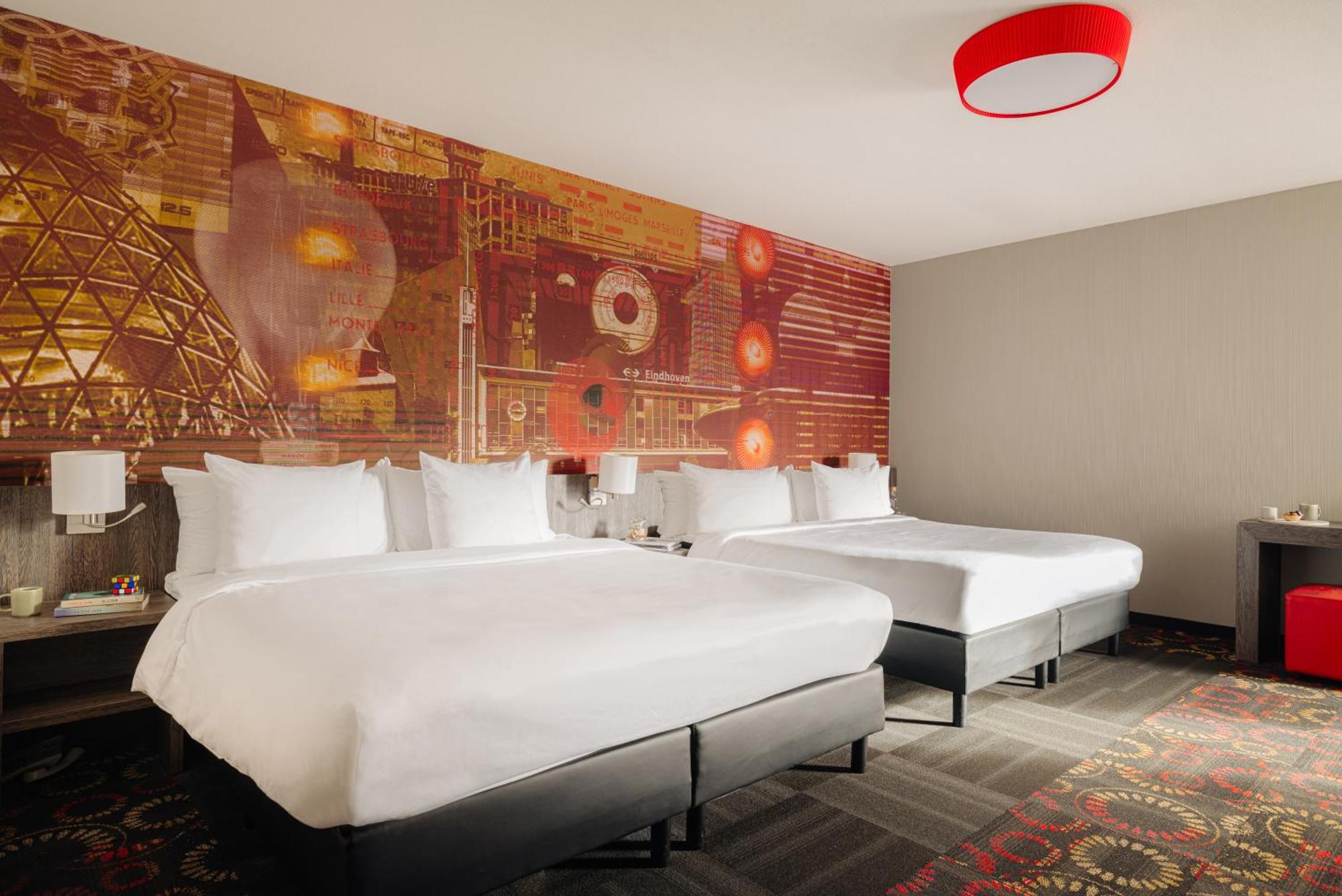 Leonardo Center Former Crown 4*