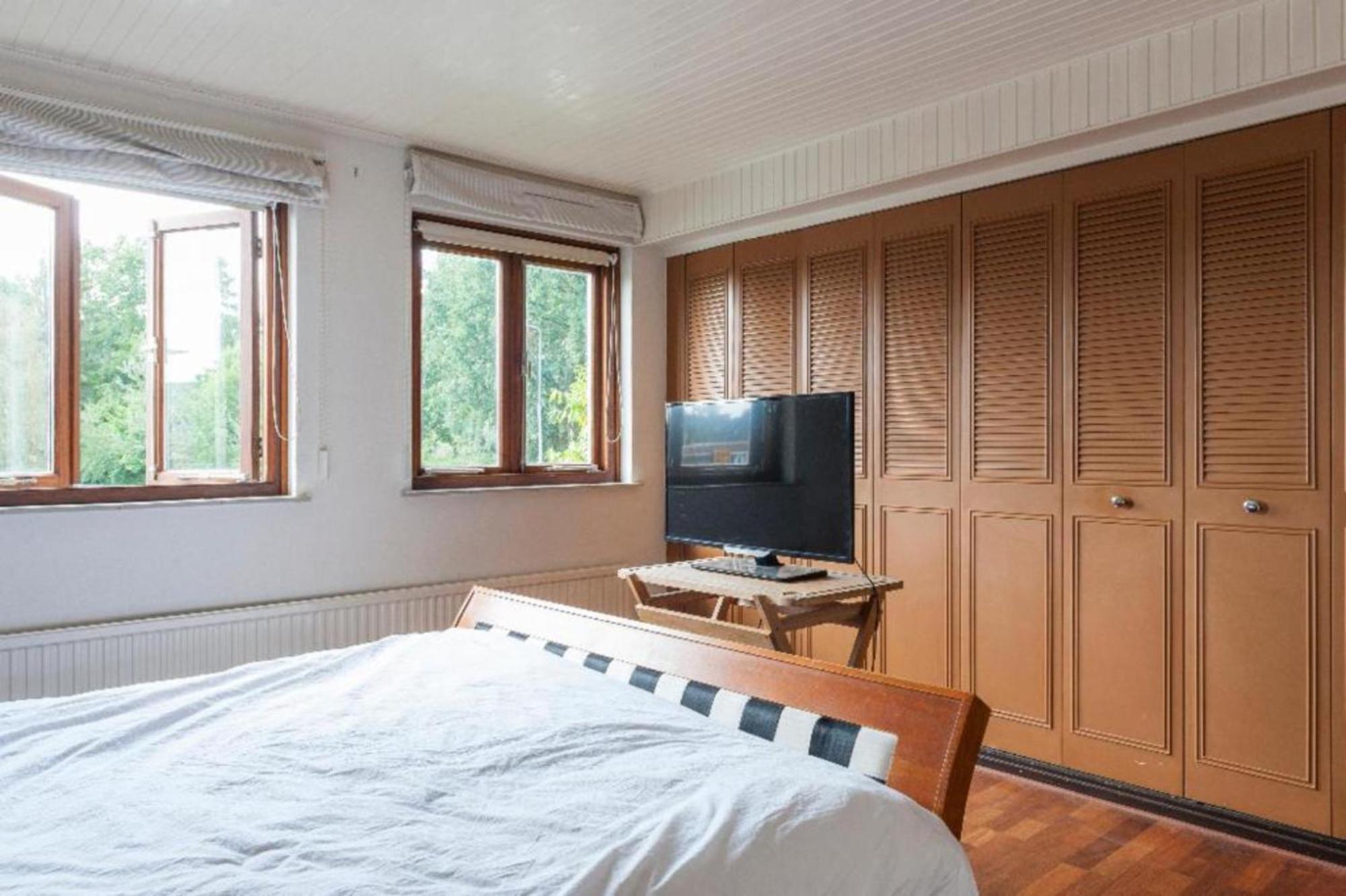 First Floor With Bedroom Bathroom Kitchen Office In Near Tue And Centre Homestay Eindhoven