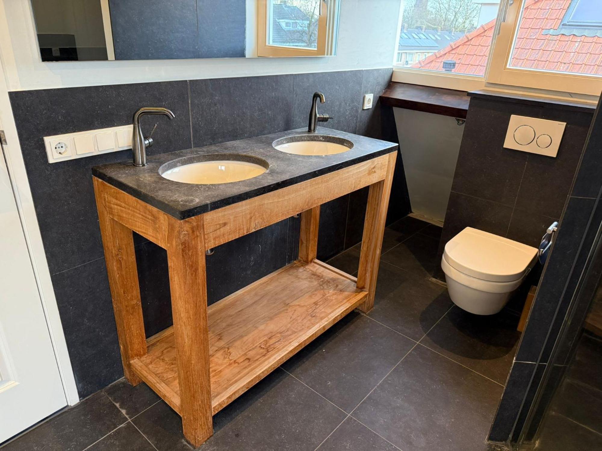 Stylish 1-bedroom In *