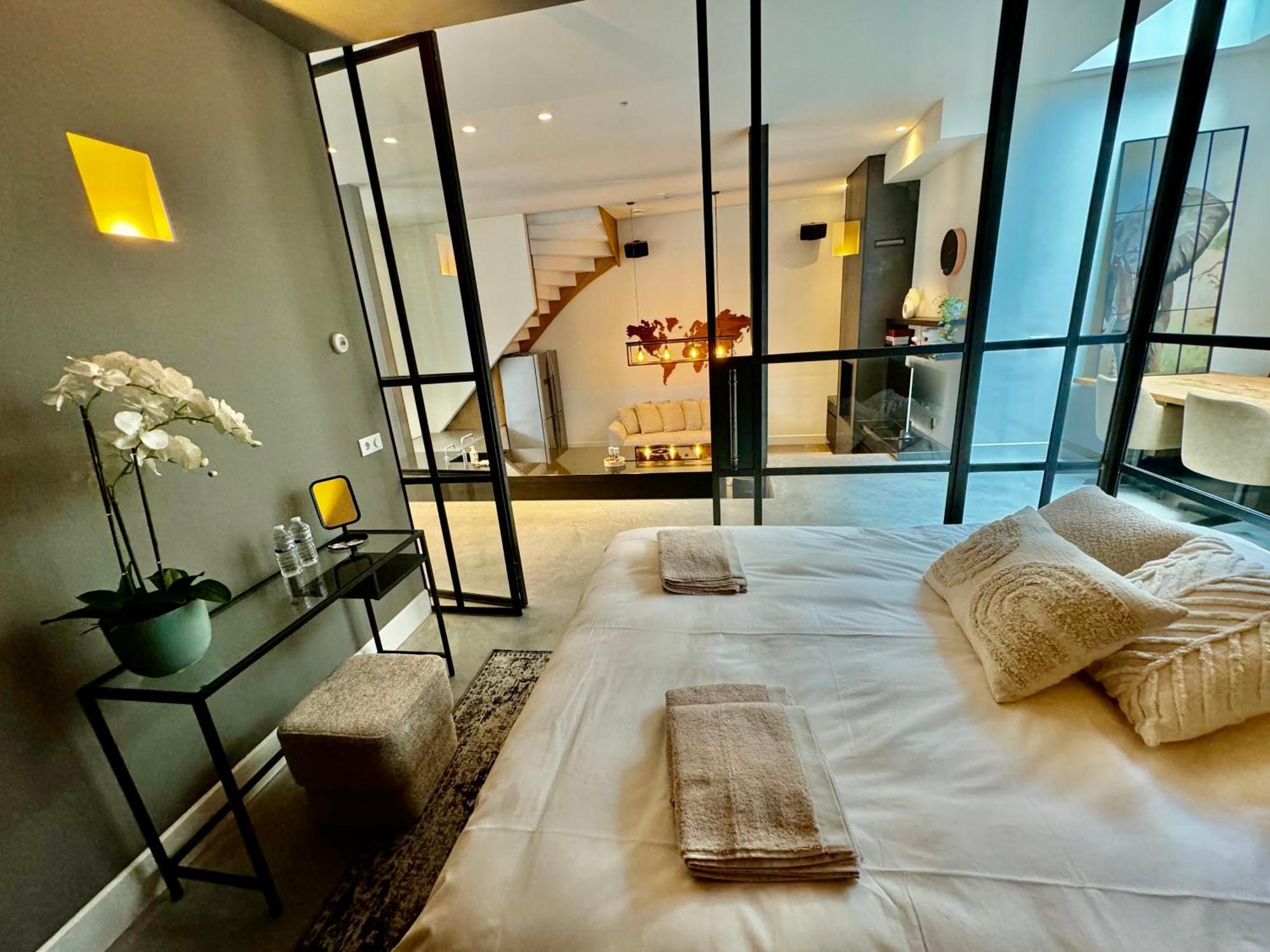 Luxe Gemeubileerd Appartement *