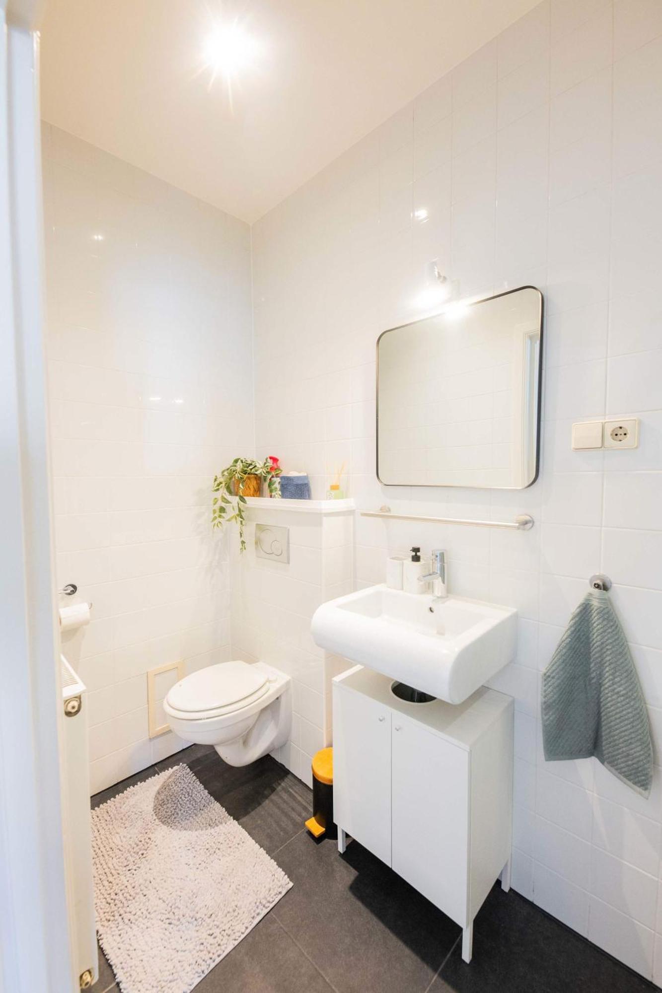 Smart 50m2 One Bedroom - Vw140c