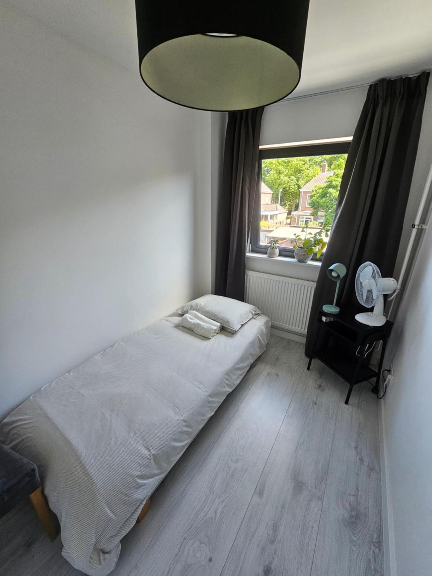 Guest house Moderne Gedeelde Woning Met Hottube, Dicht Bij Het Centrum