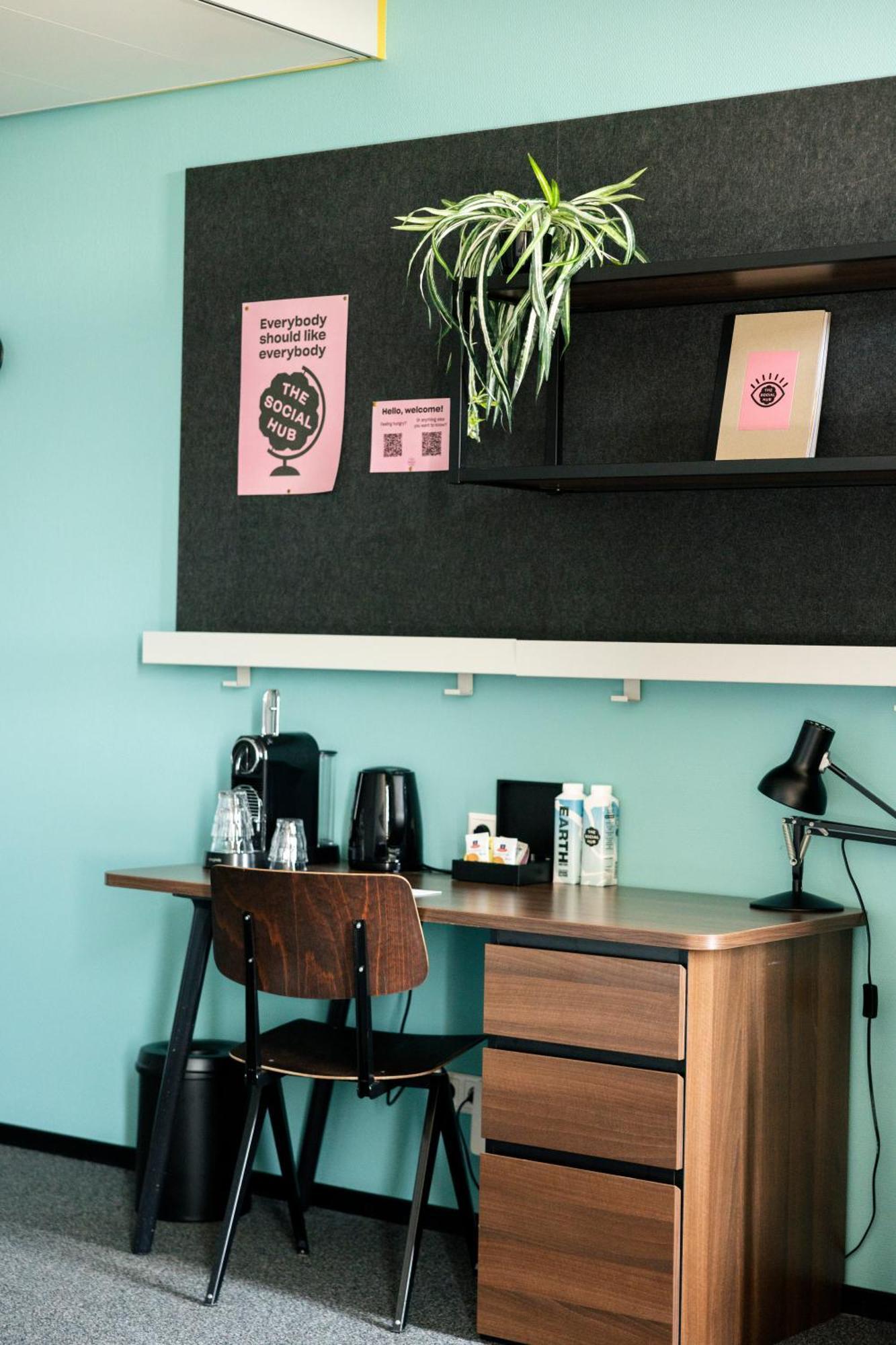 The Social Hub Extended