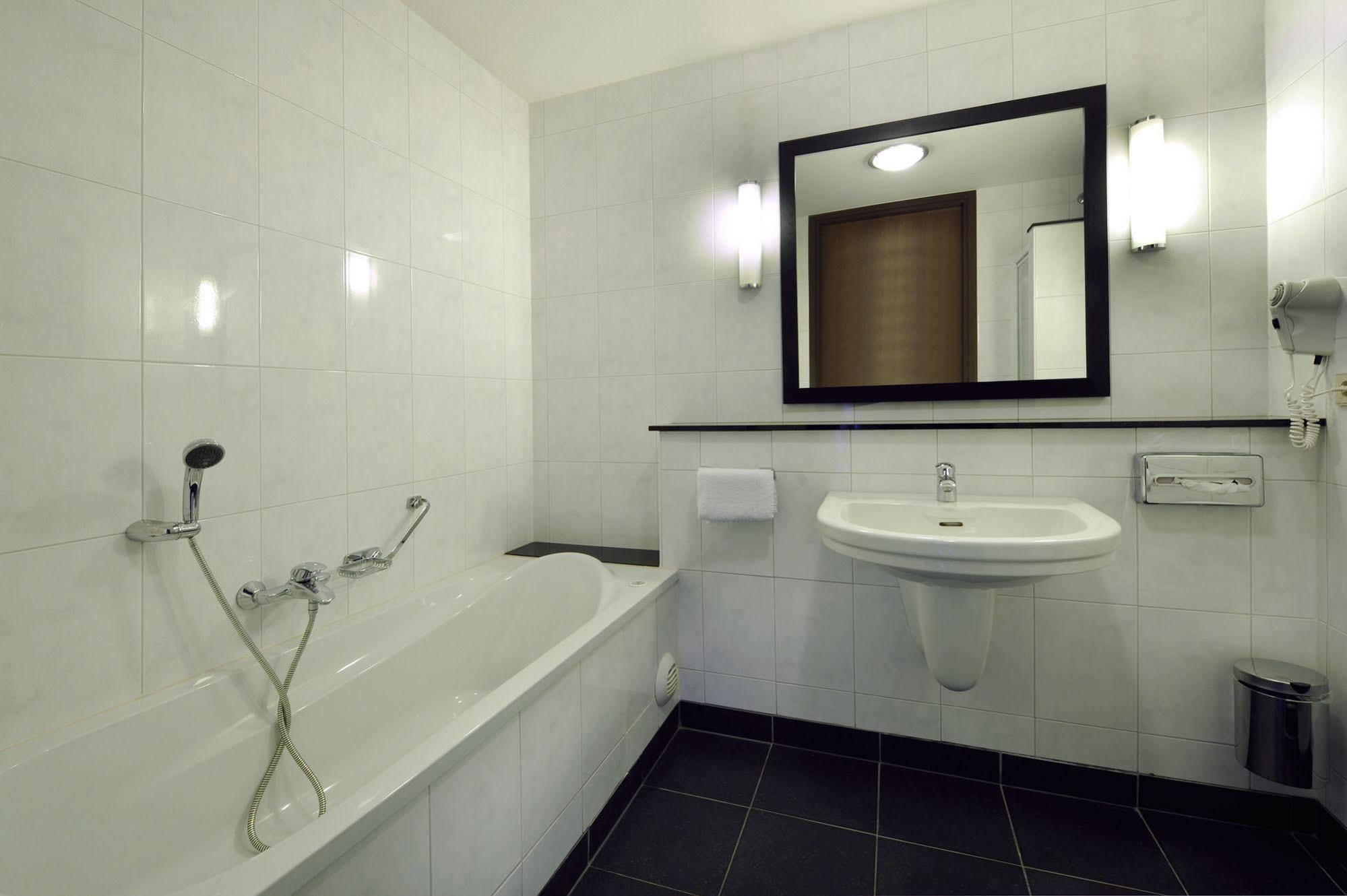 Hotel Der Valk 4*