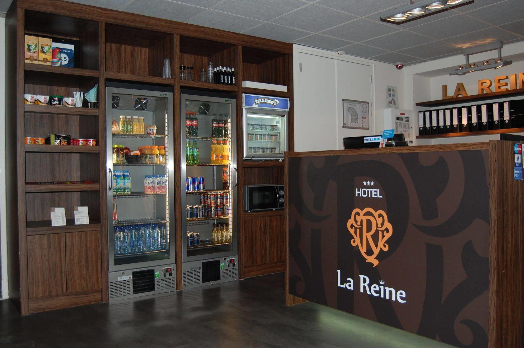 Hotel La Reine 3*
