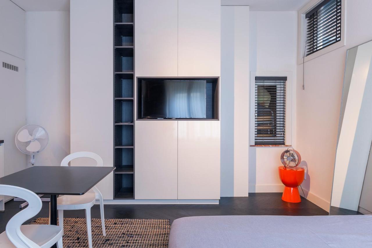 Appartement Book & *