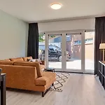 Hertog 2B Modern And Perfectly Located Apartment