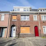 Peaceful 2 Bedroom Apartment - Ts307B