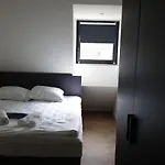 Luxe-Studio J