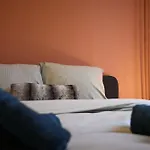 City Suite 2