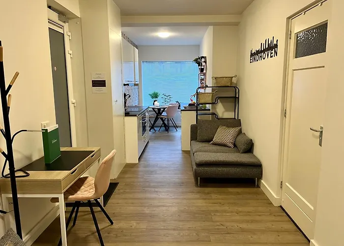 Stylish 50M2 Two-Bedroom Apartment - Sd23K