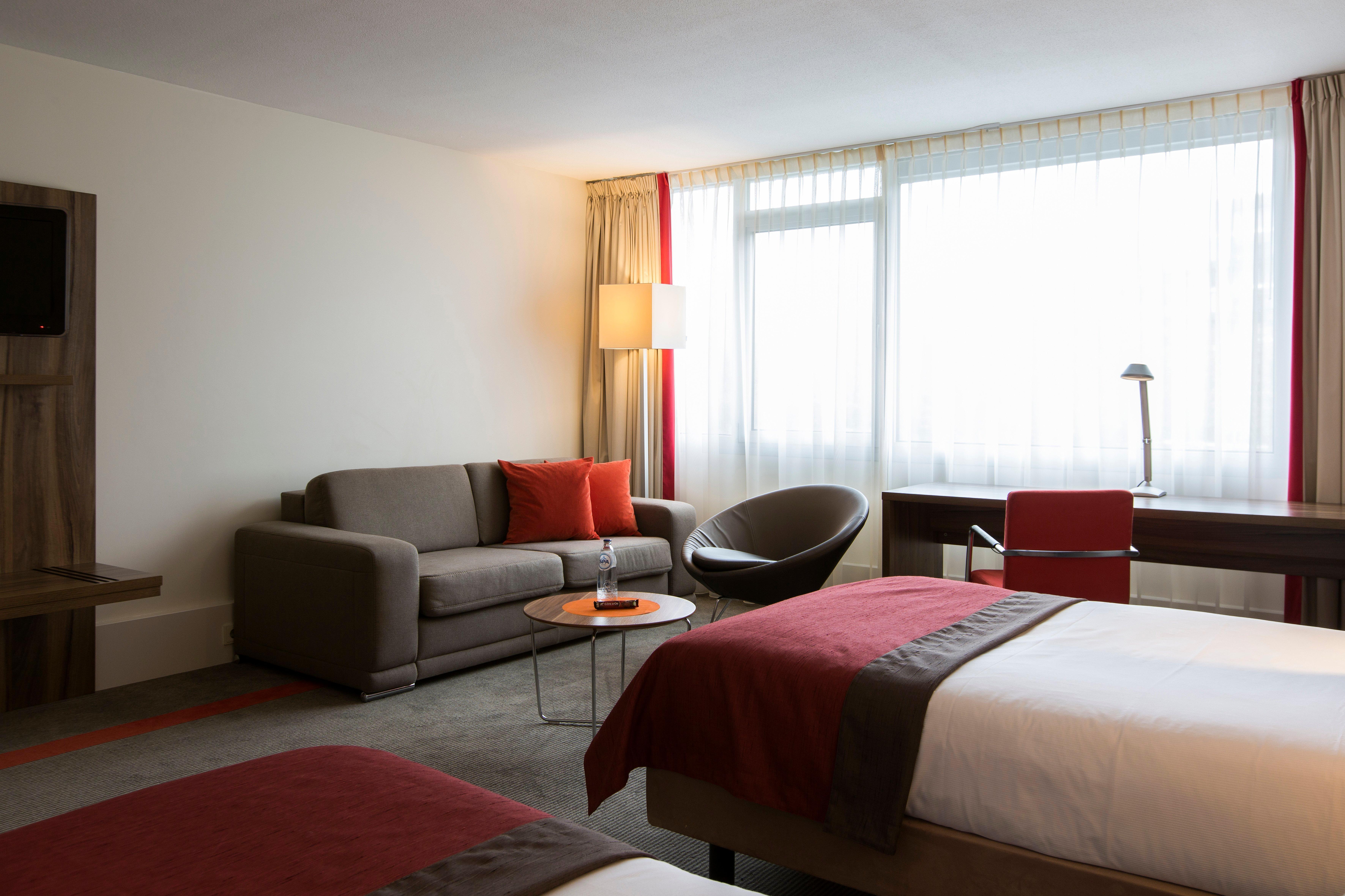 Centre By Ihg Hotel 4*