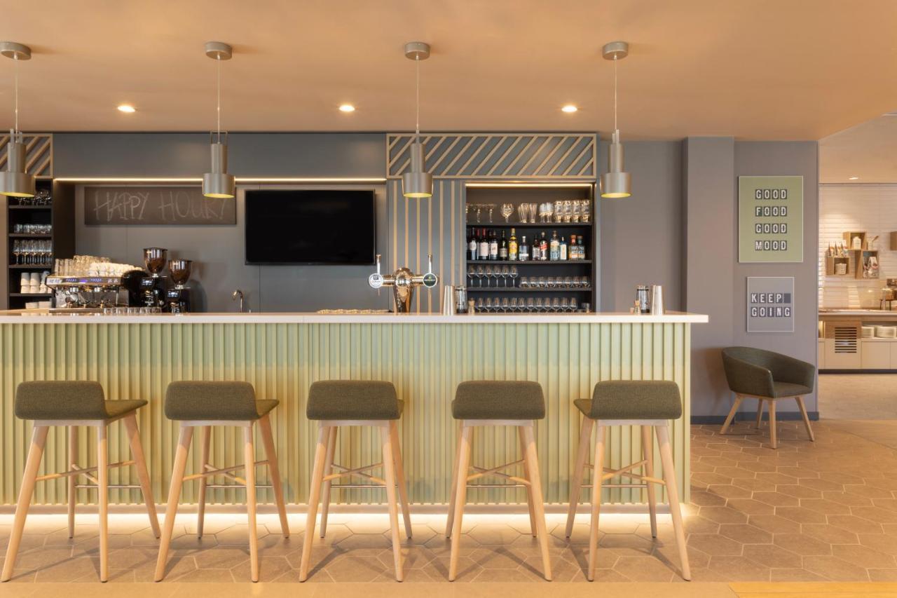 - Airport By Ihg Eindhoven