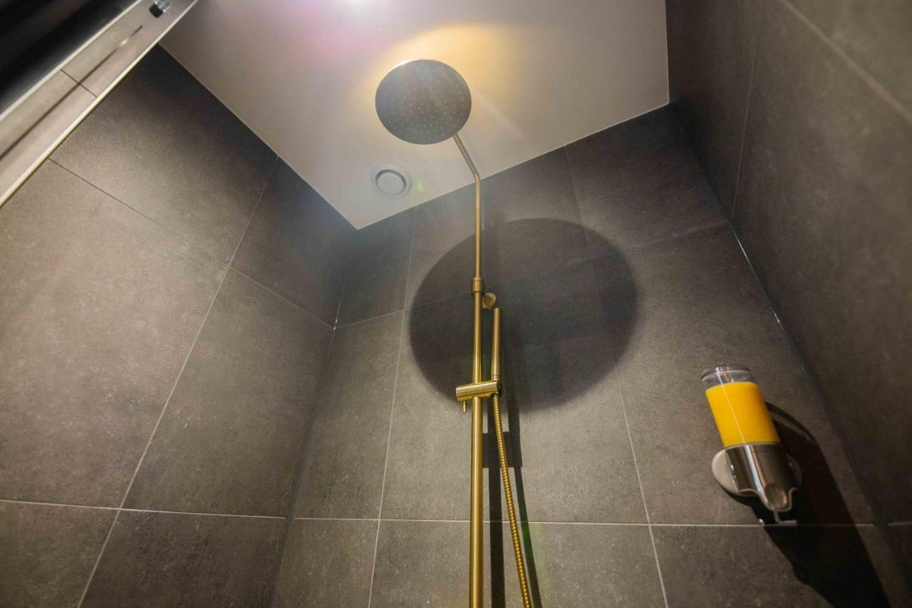 Luxurious 35m2 Designer - R51a Apartment *