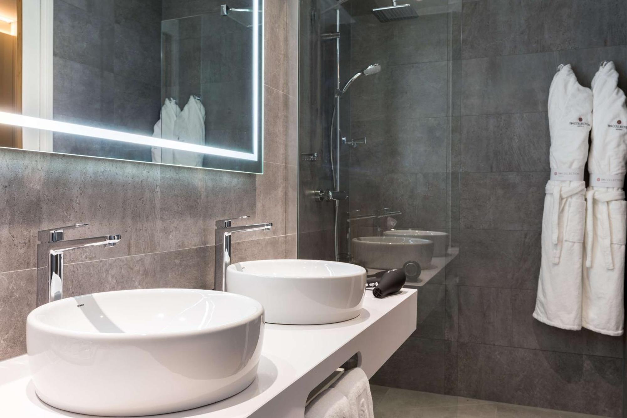 Nh Collection Centre Hotel 5*