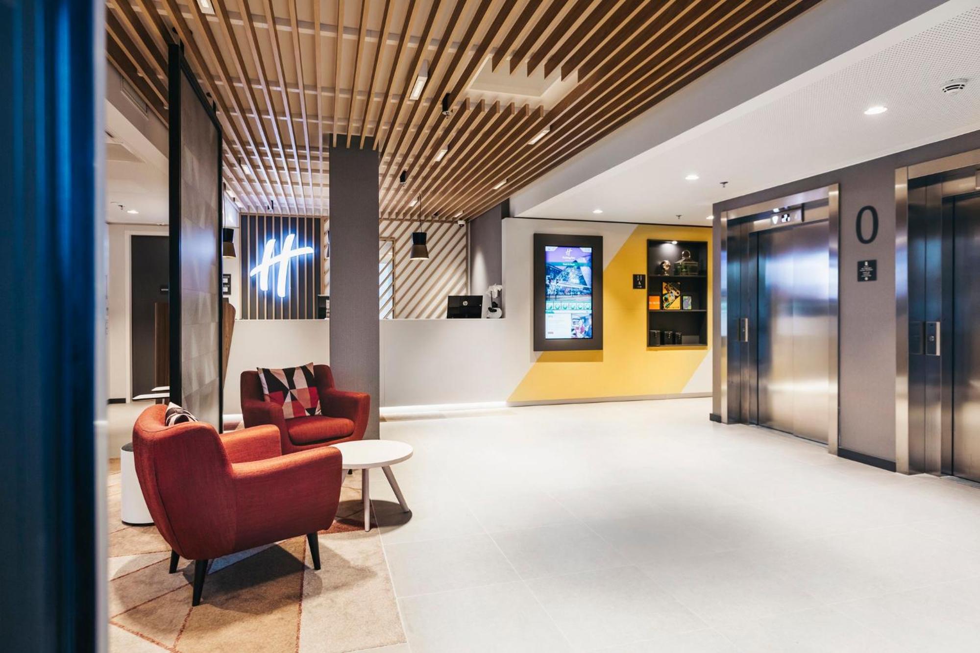 - Airport By Ihg Hotel Eindhoven