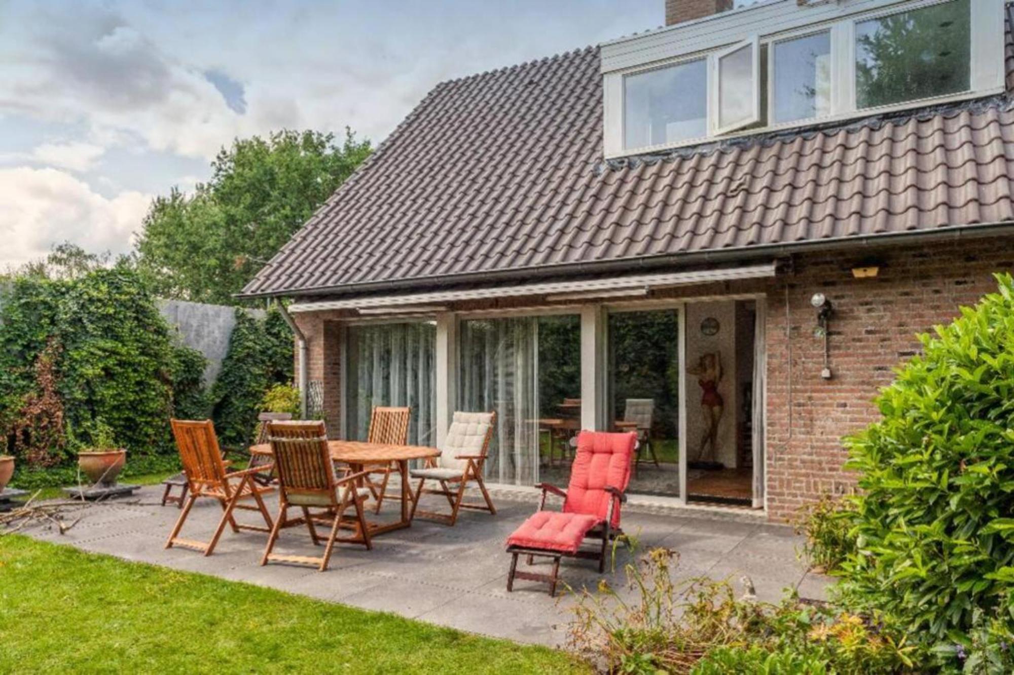 Ground Floor And Twin Bedroom In Luxurious With Beautiful Garden Very Near Tue And Centre Eindhoven