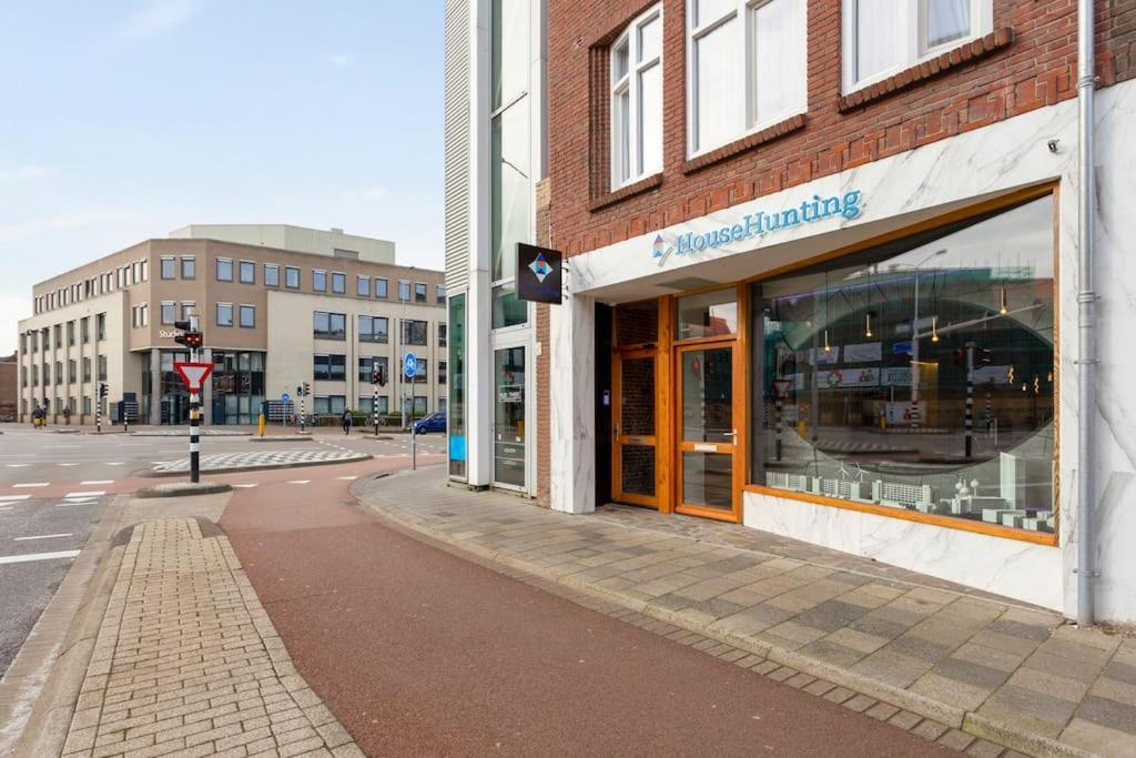 Hoog D * Eindhoven