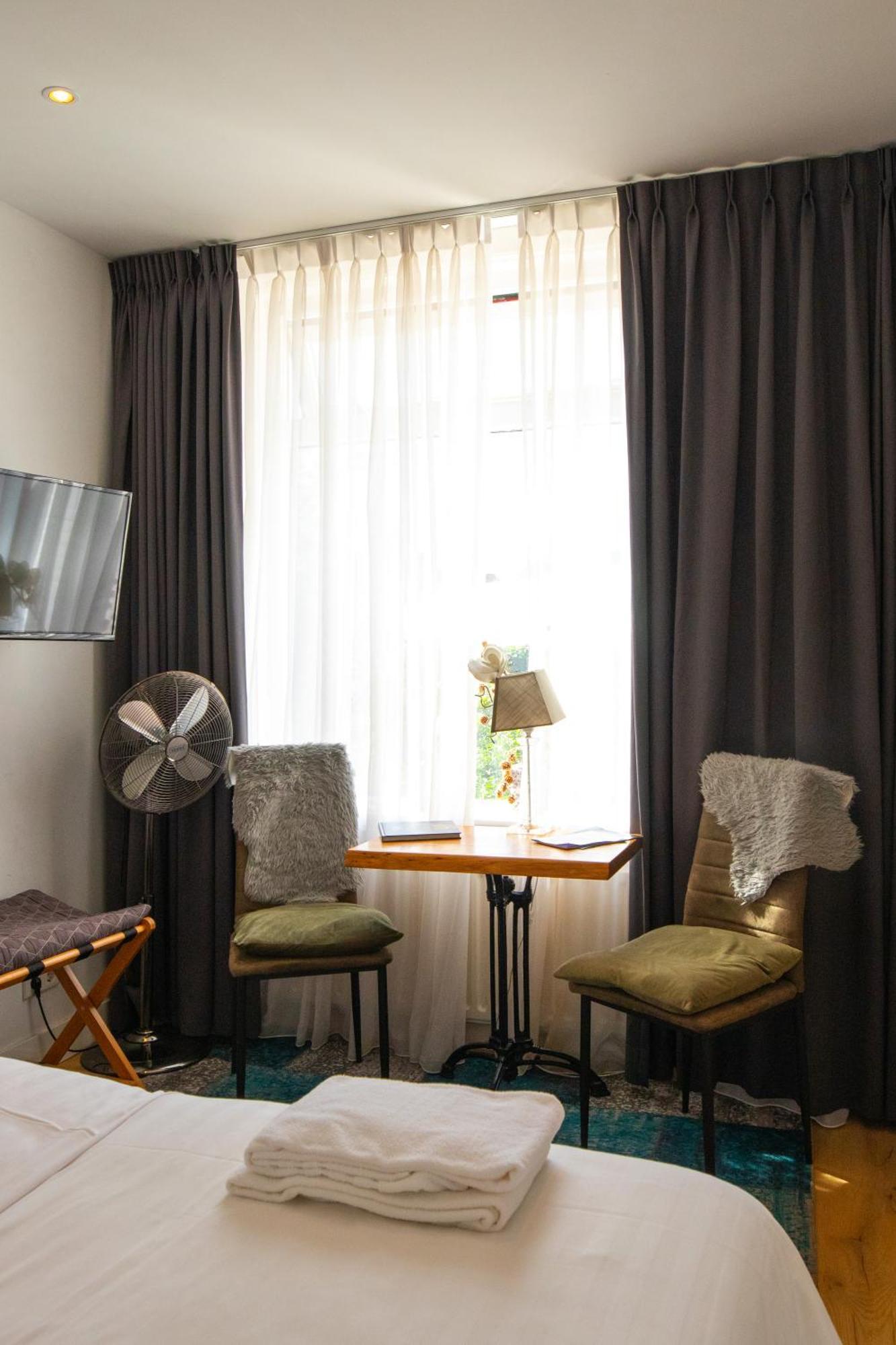 Cafe 't Vonderke Bed & Breakfast 2*