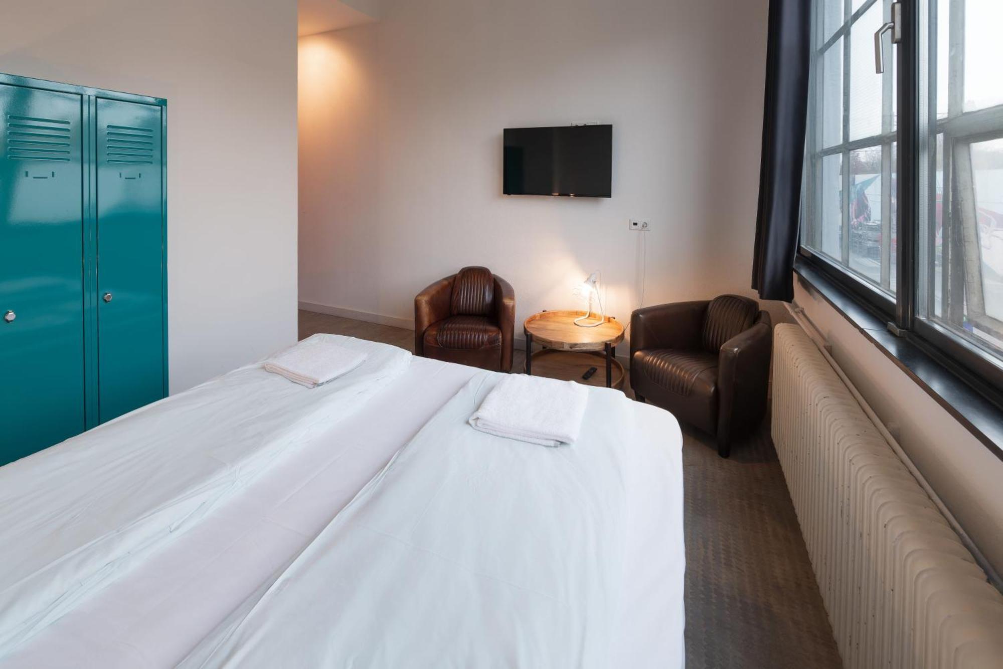 Stayokay - Blue Collar Hotel 3*