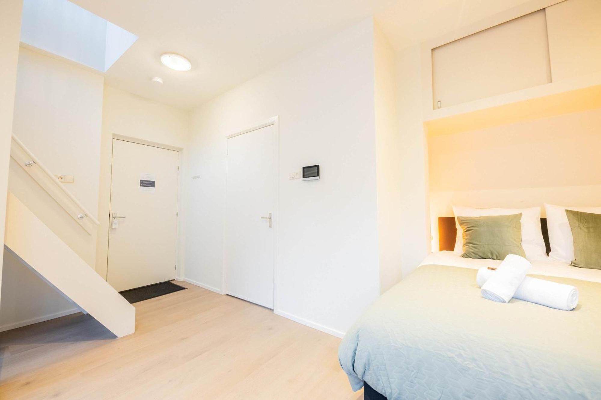 Royal 60m2 One Bedroom - Vw140a