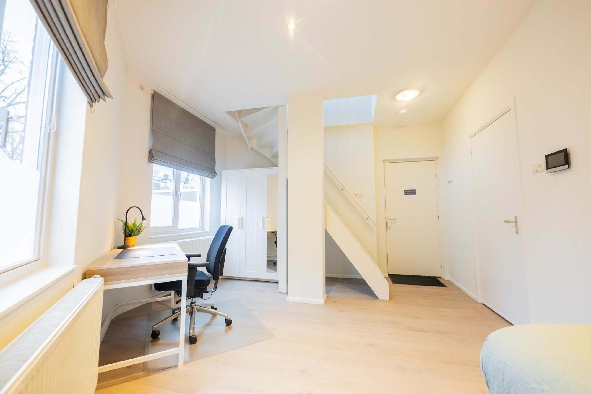Royal 60m2 One Bedroom - Vw140a