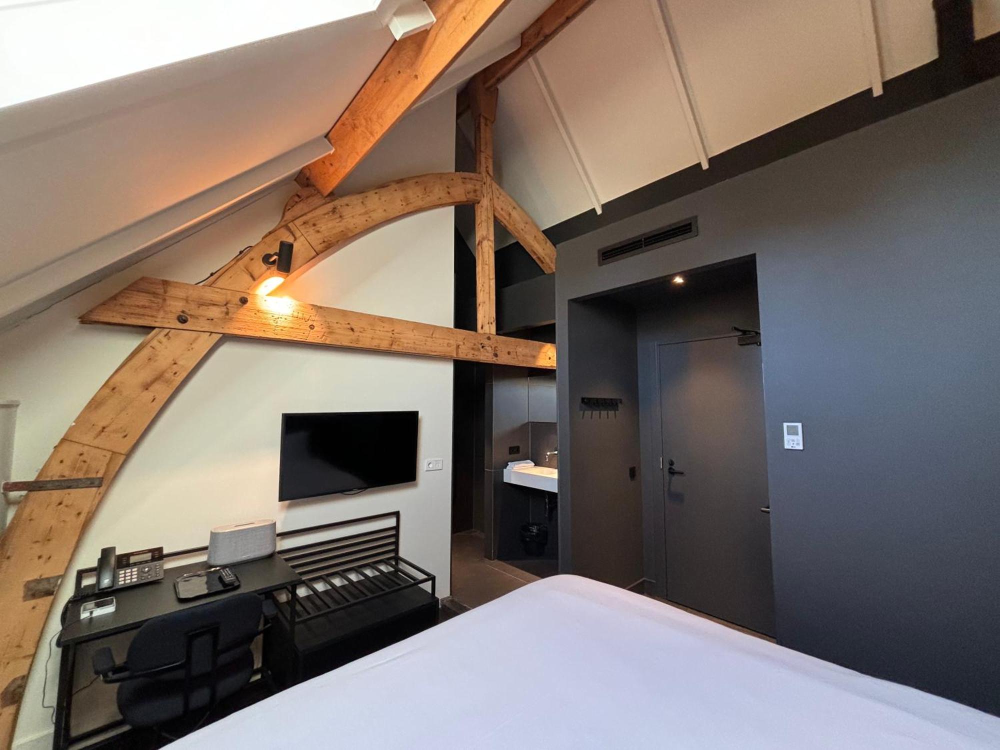 Kazerne - Member Of Design 4*
