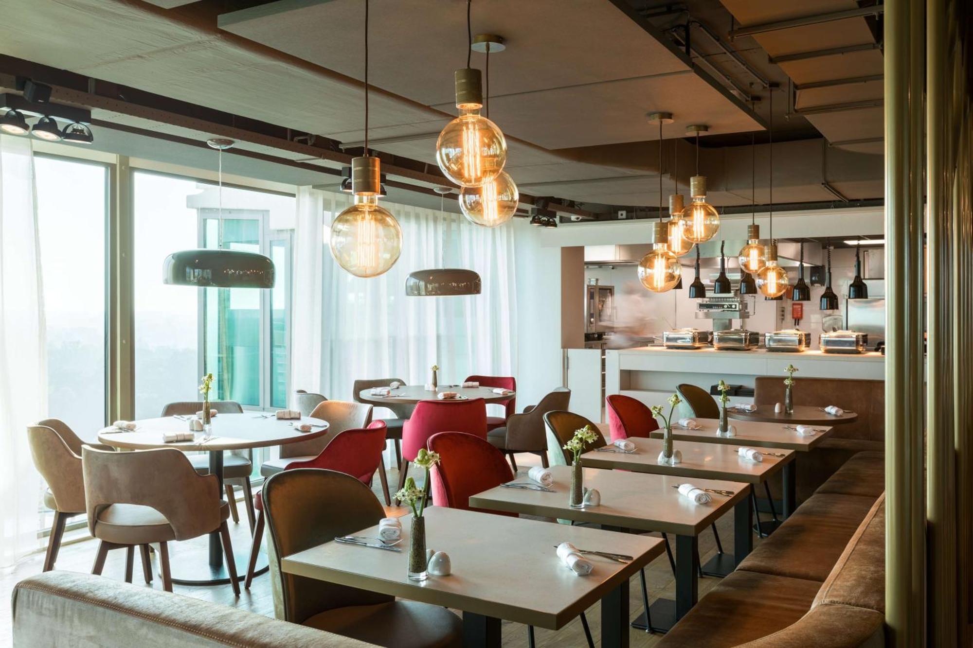 Nh Collection Centre Hotel