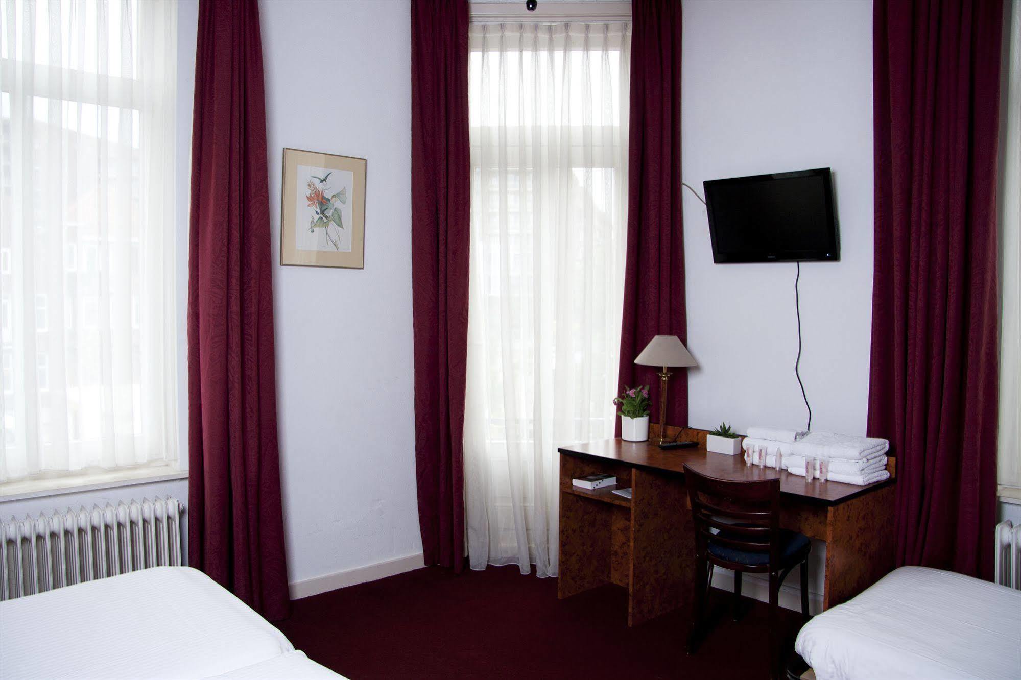 Benno Hotel 2*