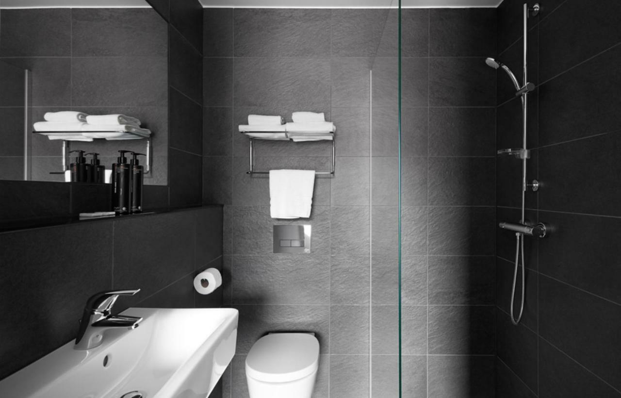 The Social Hub 4*