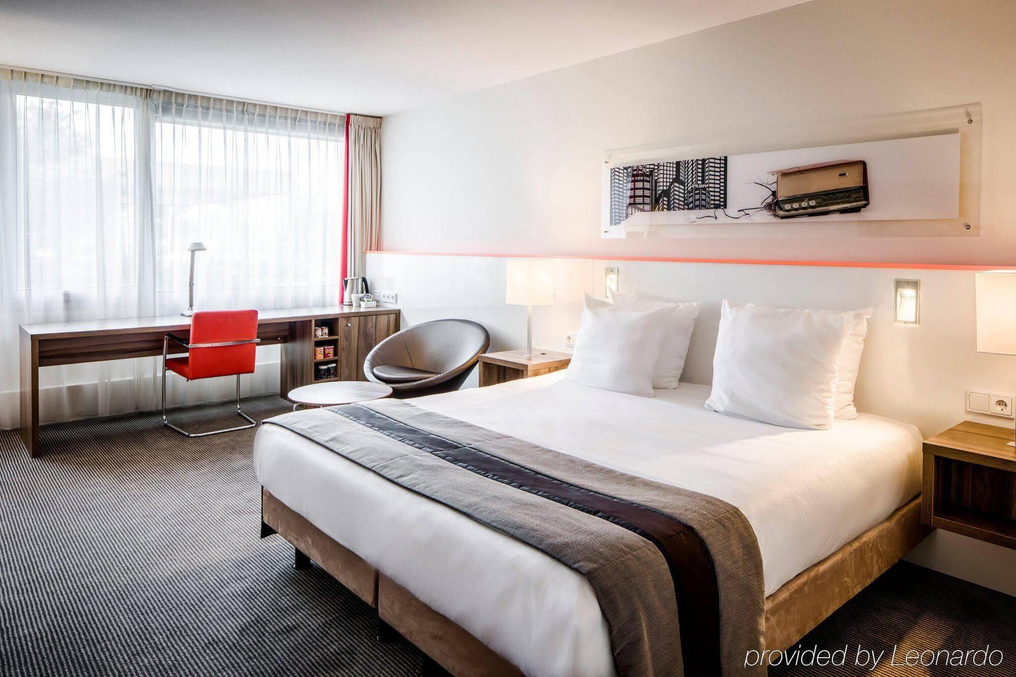 Hotel Centre By Ihg 4*