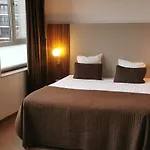 Hotel La Reine