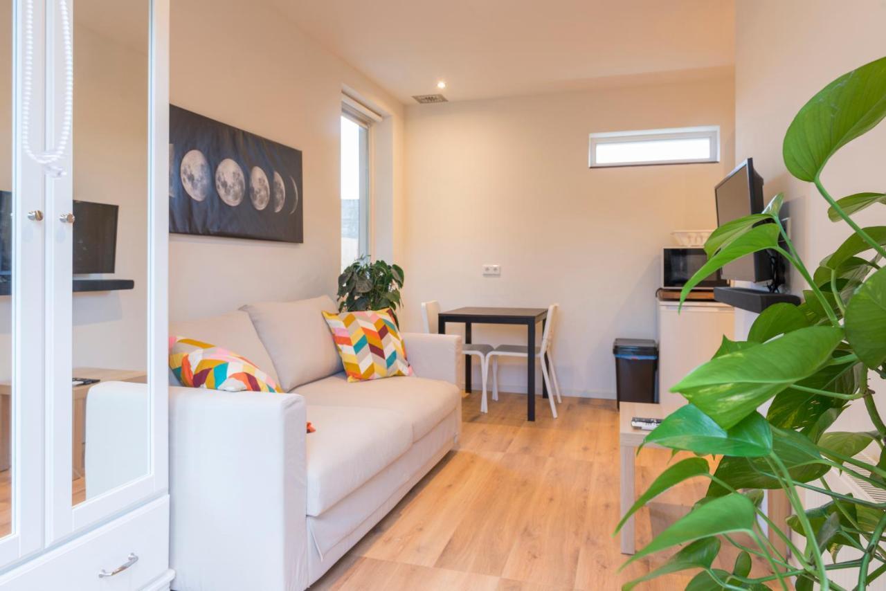 Left Garden In Near Centre And Tue Homestay *