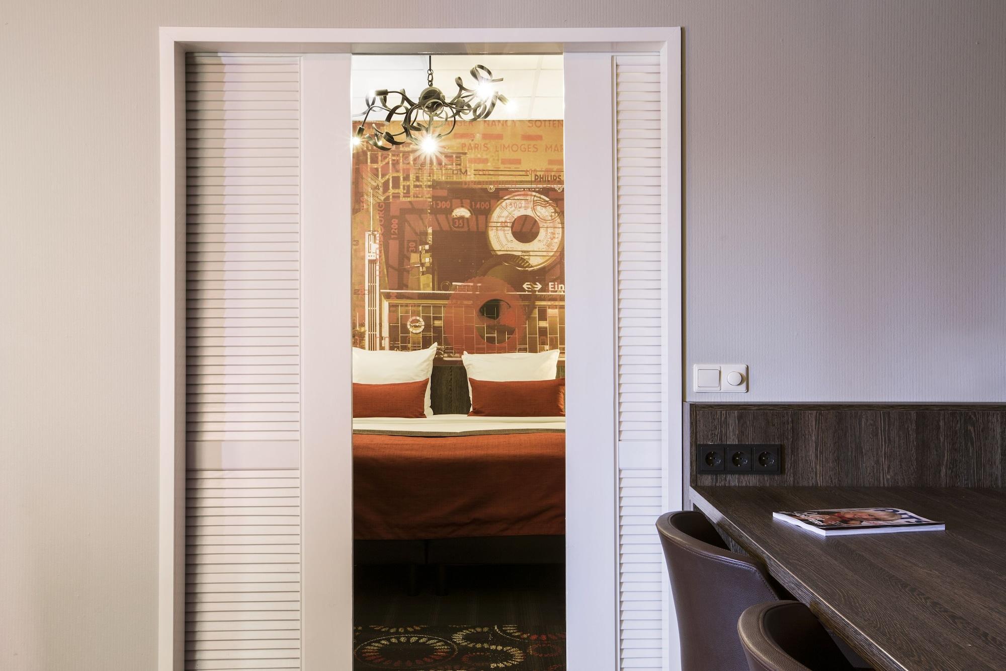 Hotel Crown Centre 4*