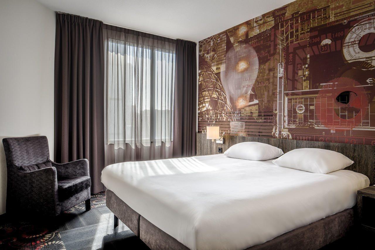 Crown Centre 4*