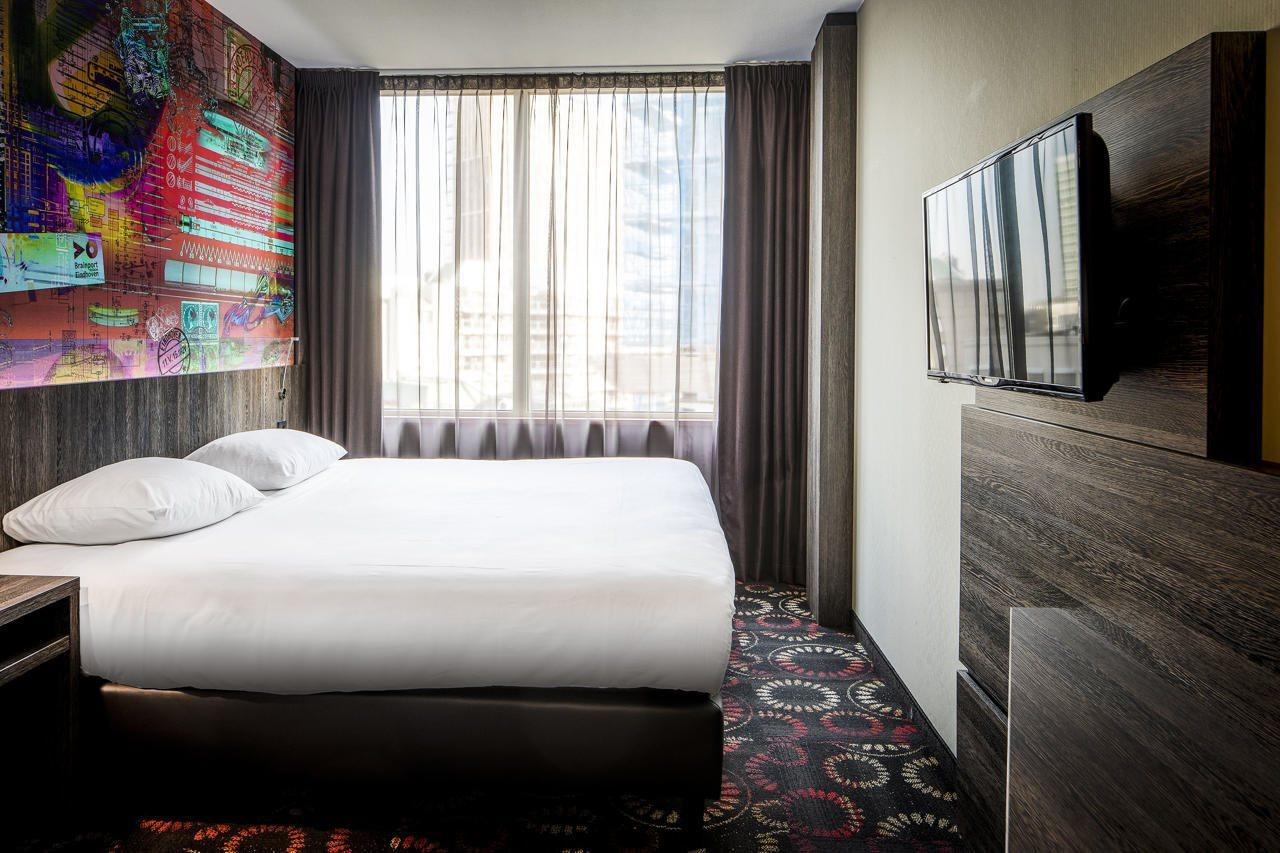 Crown Centre Hotel